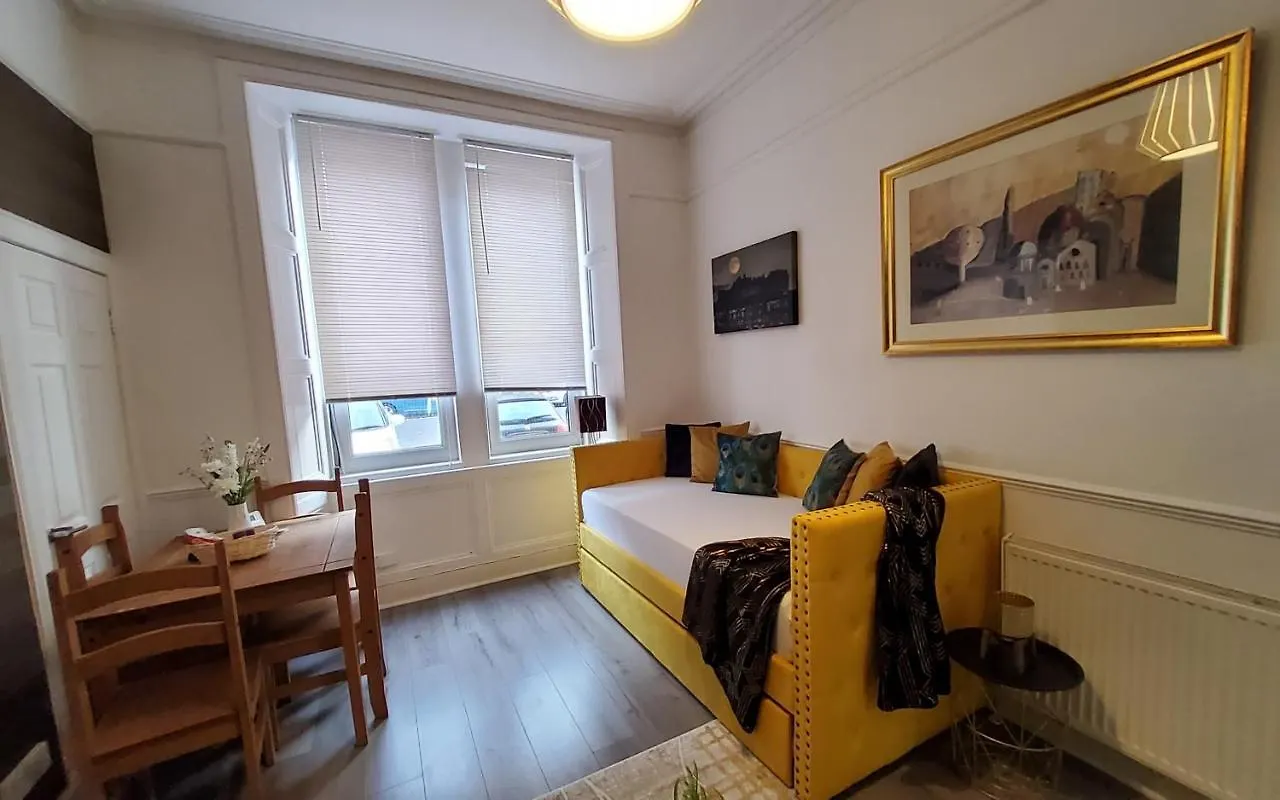 Leith Spectacular Apartment By Sensational Stay Short Lets & Serviced Accommodation With 6 Separate Beds & 2 Baths Edinburgh 0*,  Storbritannien