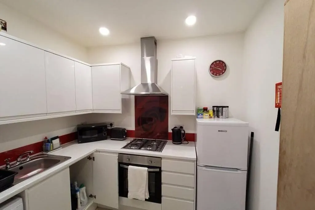 Leith Spectacular Apartment By Sensational Stay Short Lets & Serviced Accommodation With 6 Separate Beds & 2 Baths Edinburgh