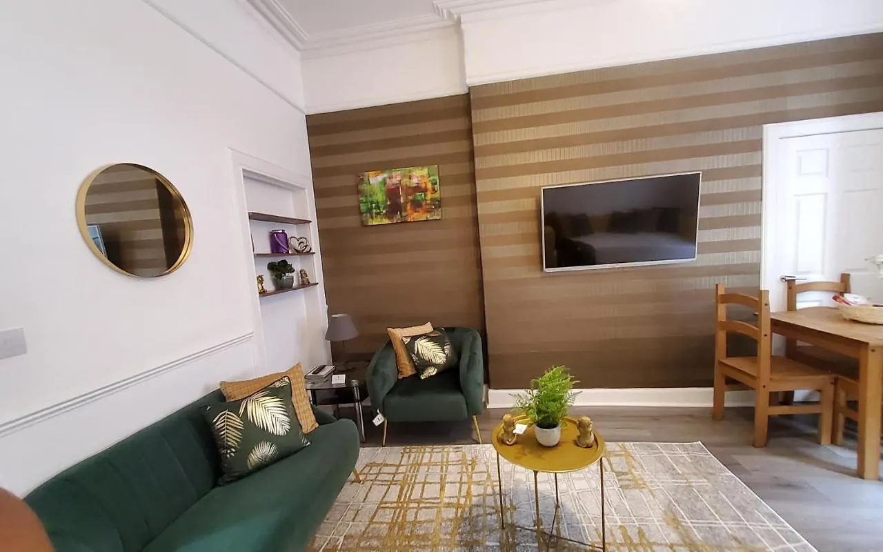 Leith Spectacular Apartment By Sensational Stay Short Lets & Serviced Accommodation With 6 Separate Beds & 2 Baths Edinburgh United Kingdom